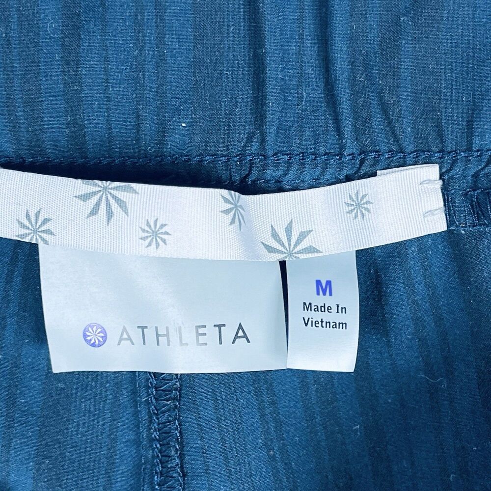 Athleta Navy  Blue Pull On Running Shorts Zip Pocket Drawstring Women’s M - Picture 3 of 12